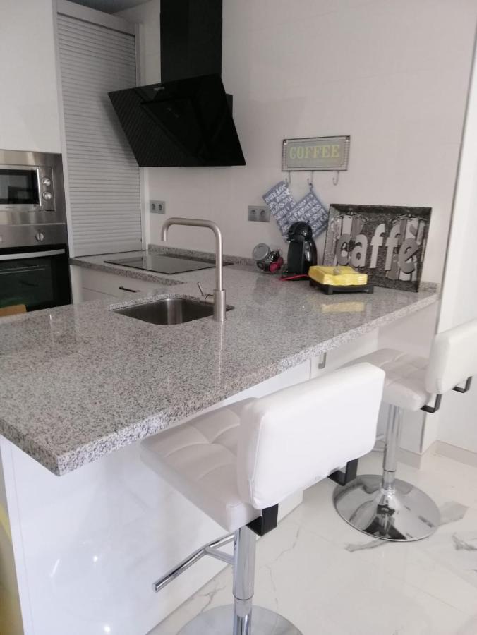 Apartamento 315 En Paseo Maritimo 96 فوينخيرولا المظهر الخارجي الصورة